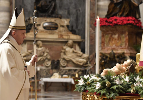 Misa de Navidad Homilia del Papa Francisco 01