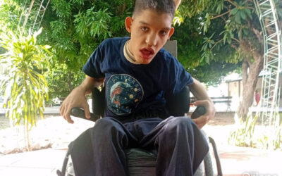 Rodrigo y su nueva silla de ruedas especial