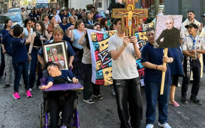 Peregrinos de Esperanza: El Cottolengo de Avellaneda abrió su Puerta Santa